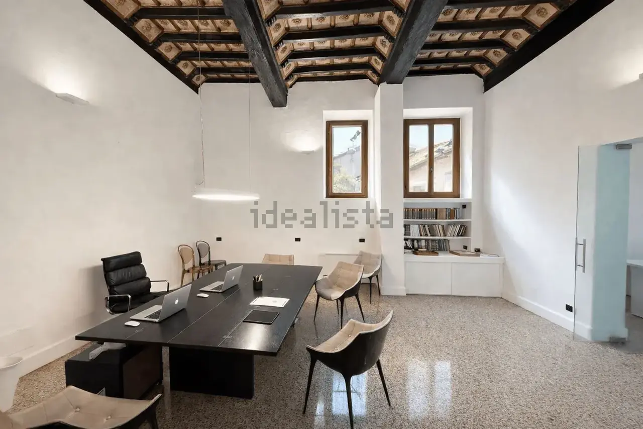 Ufficio privato Via San Maurilio 20, Via San Maurilio 20 · Carrobbio - Cinque Vie · Milano